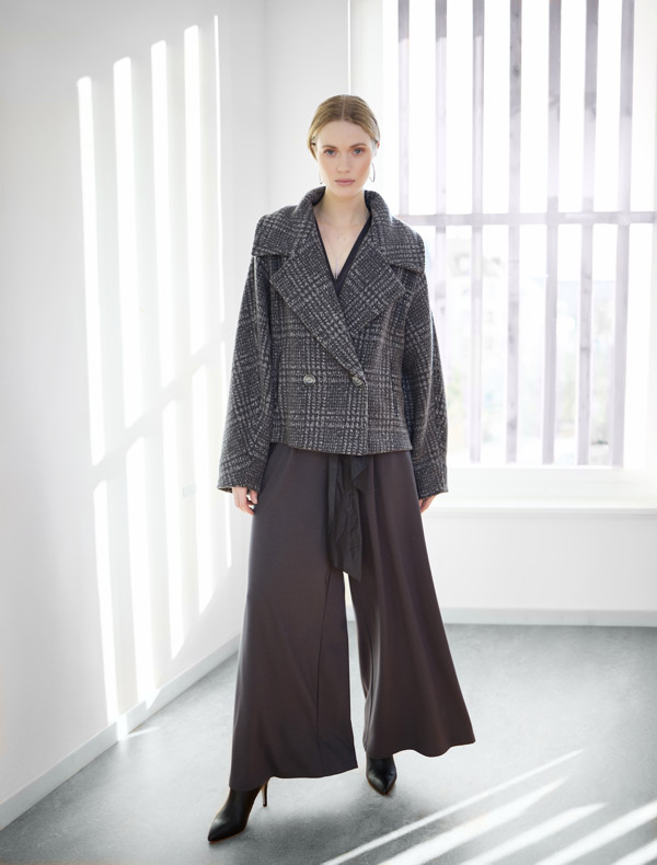 Jacket UJAKIDO U 35 742 Col. 08 Jumpsuit GUMPSUI G 22 754 Col. 09