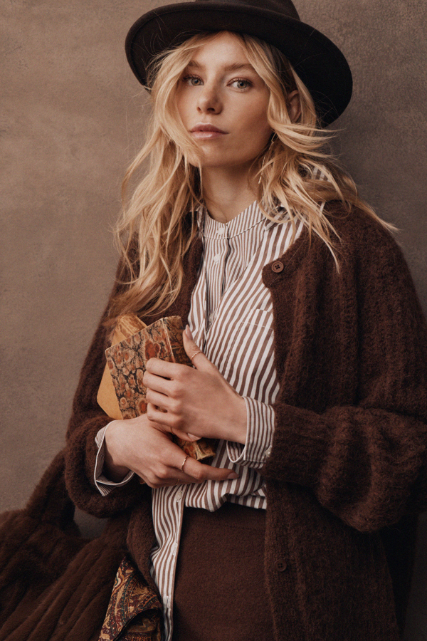 2412 DST FYNCH HATTON WOMEN 03 4508 RET