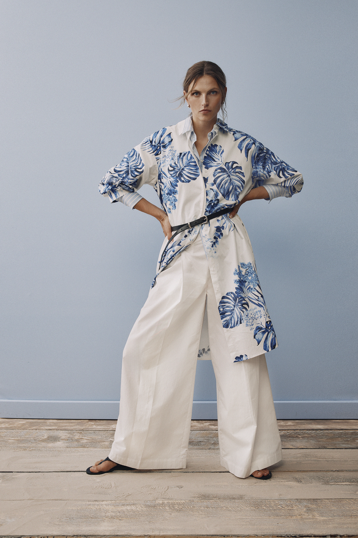 2506 DST FYNCH HATTON WOMEN 04 2557 RET Komp